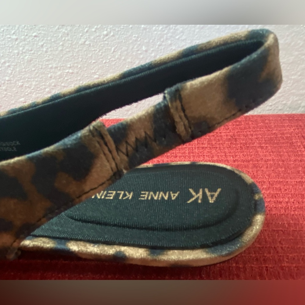 NWT… ANN KLEIN LEOPARD SLINGBACK FLATS - Picture 9 of 16